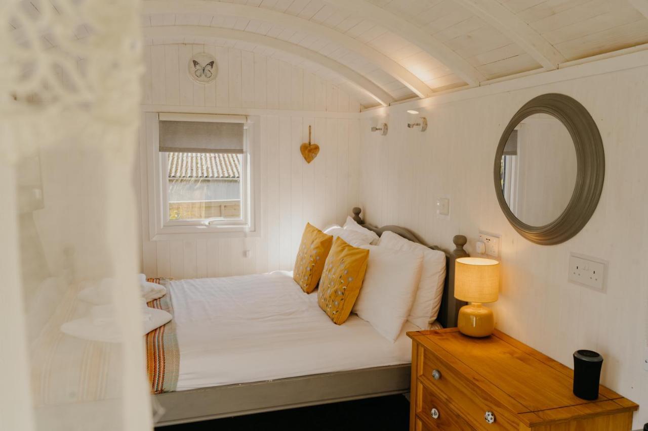 Little England Retreats - Cottage, Yurt And Shepherd Huts Othery Exteriör bild