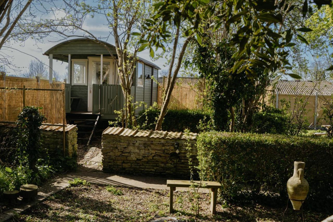 Little England Retreats - Cottage, Yurt And Shepherd Huts Othery Exteriör bild