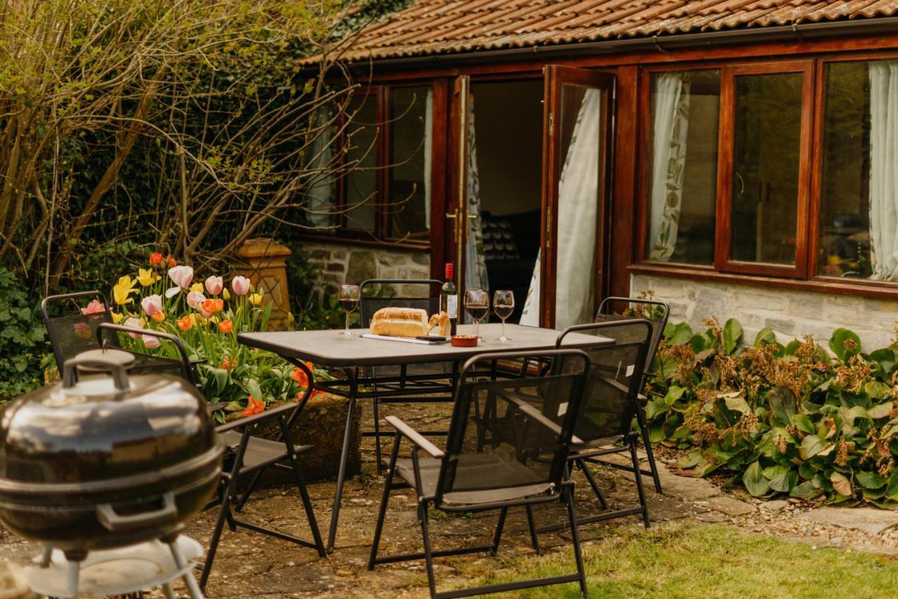 Little England Retreats - Cottage, Yurt And Shepherd Huts Othery Exteriör bild