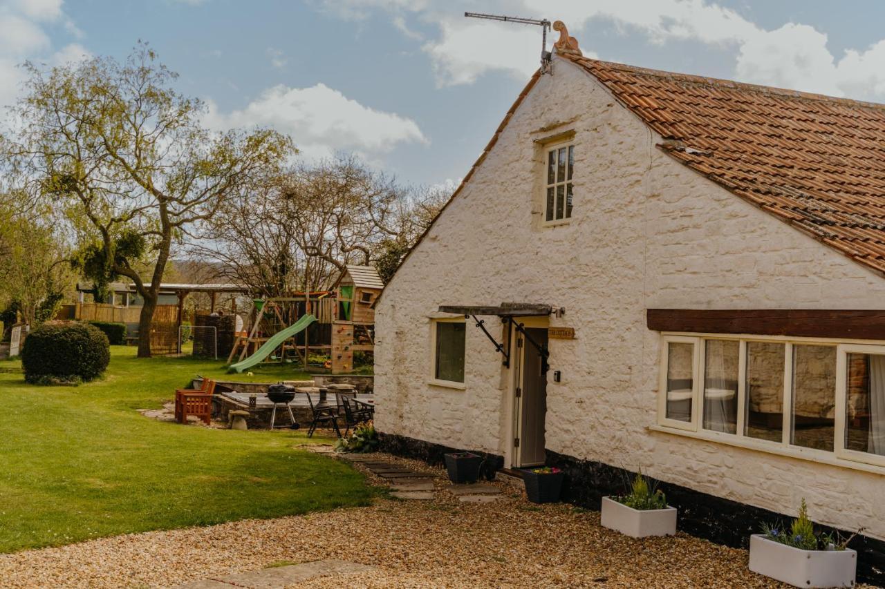 Little England Retreats - Cottage, Yurt And Shepherd Huts Othery Exteriör bild