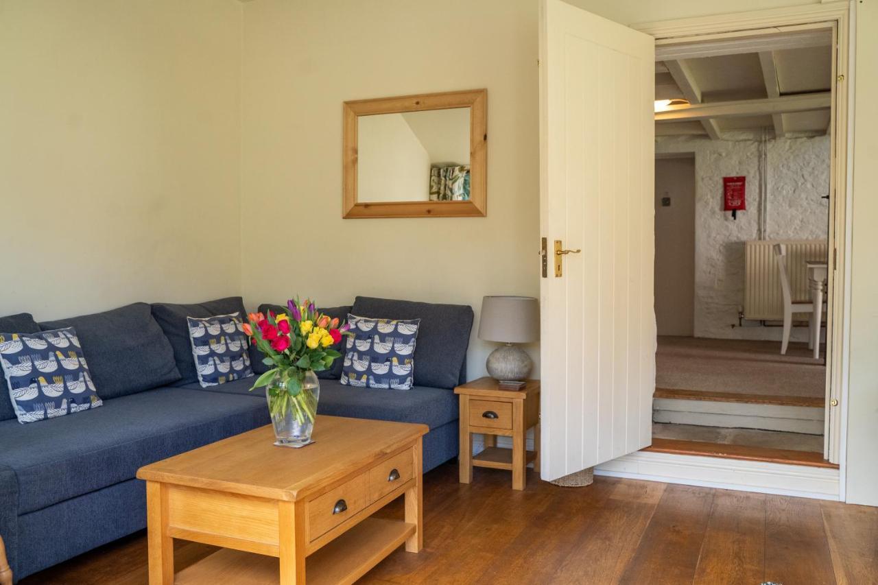 Little England Retreats - Cottage, Yurt And Shepherd Huts Othery Exteriör bild