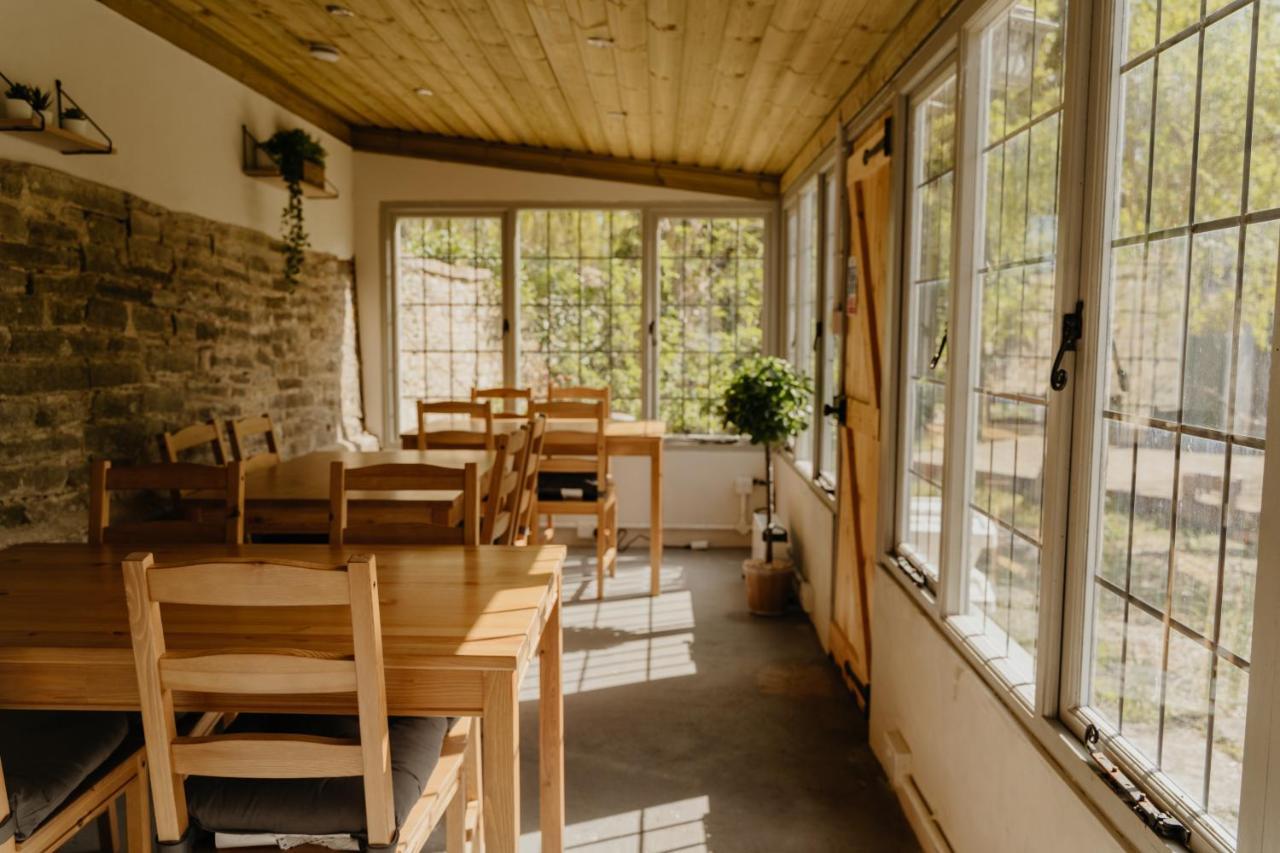 Little England Retreats - Cottage, Yurt And Shepherd Huts Othery Exteriör bild
