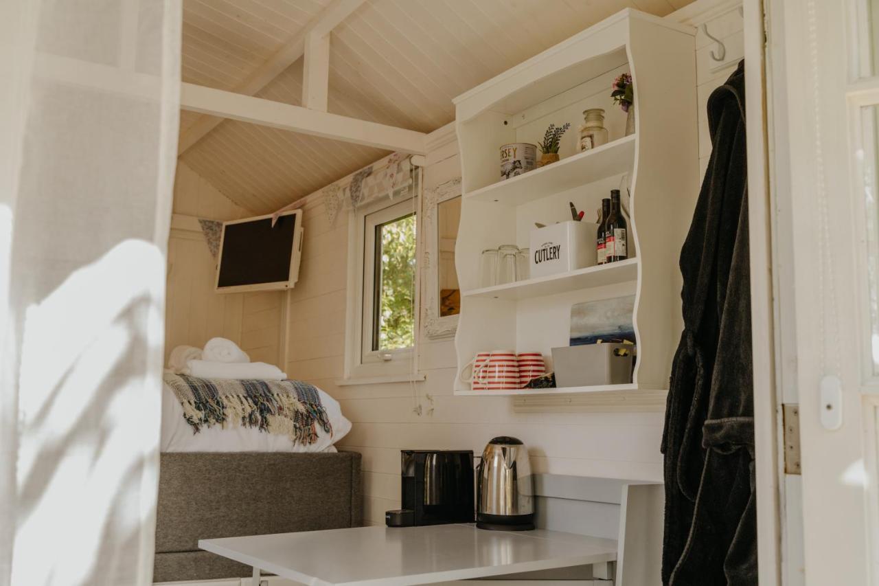 Little England Retreats - Cottage, Yurt And Shepherd Huts Othery Exteriör bild