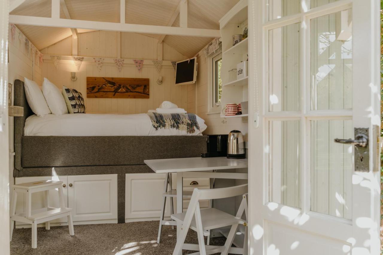Little England Retreats - Cottage, Yurt And Shepherd Huts Othery Exteriör bild