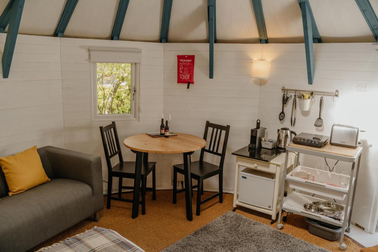 Little England Retreats - Cottage, Yurt And Shepherd Huts Othery Exteriör bild