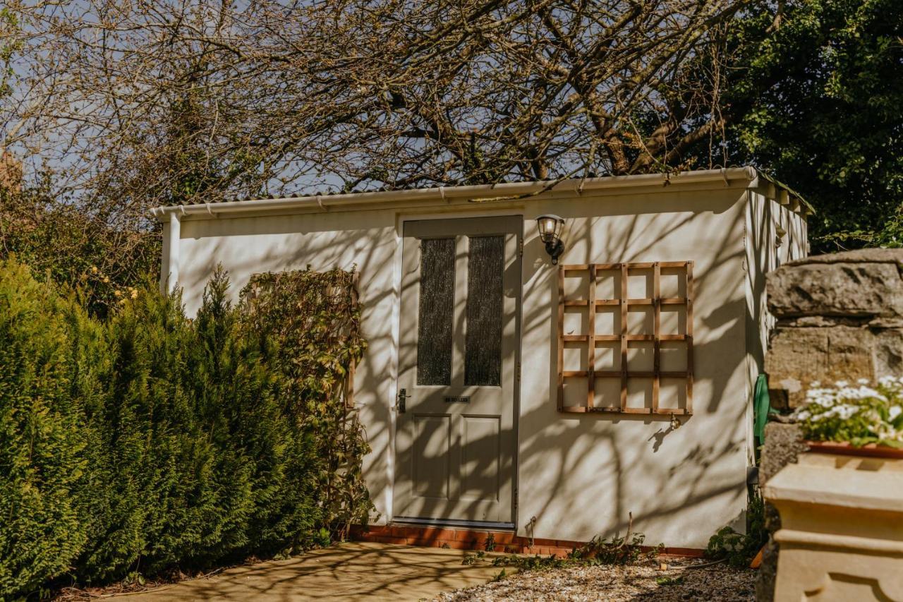 Little England Retreats - Cottage, Yurt And Shepherd Huts Othery Exteriör bild