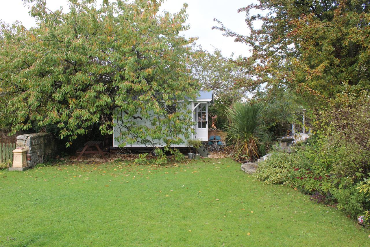 Little England Retreats - Cottage, Yurt And Shepherd Huts Othery Exteriör bild
